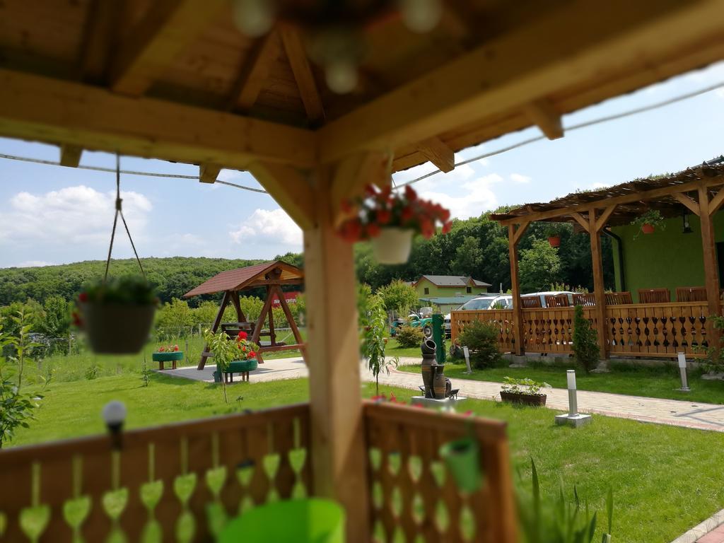 Agropensiunea Valea Fagilor Luncavita 외부 사진